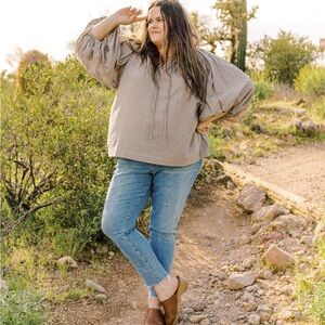 Oliver Logan Arberdeen High Rise in Classic Light Vintage in a size 35